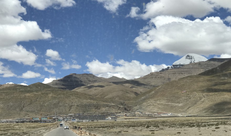 Kailash Basecamp Darchen city